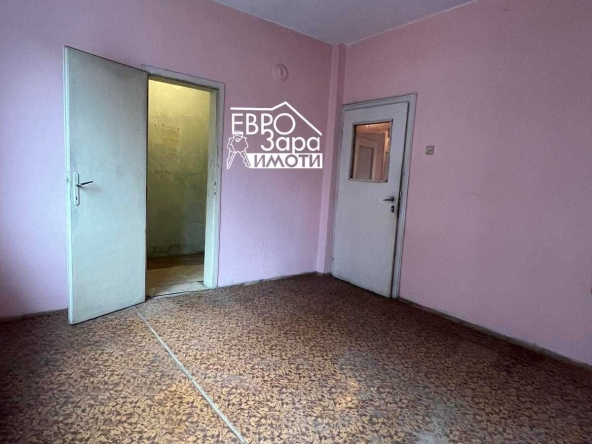 Тристаен апартамент в Стара Загора, Аязмото - 70 кв.м за 1215 €/кв.м - Снимка #1