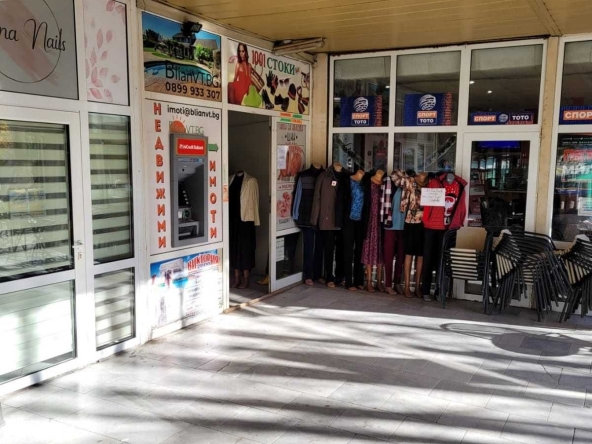 Дава се под наем Магазин в Велико Търново, Бузлуджа - 240 кв.м за 918 € - Снимка #1