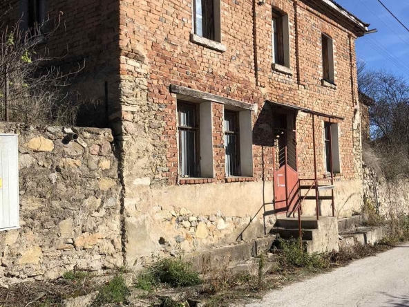 Къща в с. Свежен, Област Пловдив - 140 кв.м за 465 €/кв.м - Снимка #1