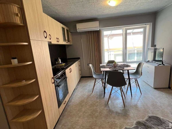 Дава се под наем Тристаен апартамент в Несебър - 100 кв.м за 350 € - Снимка #1
