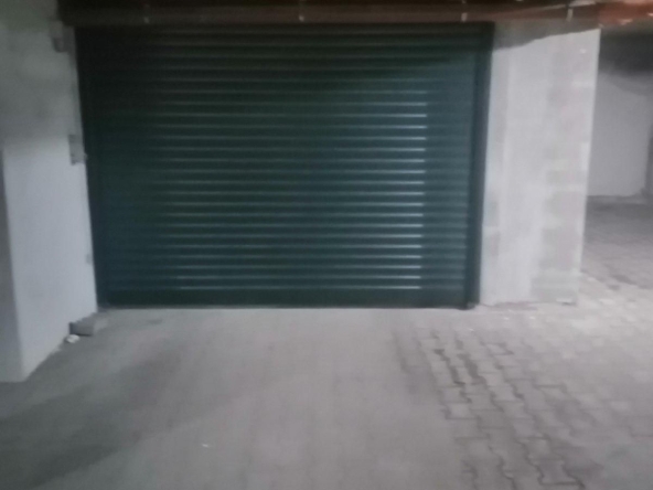 Дава се под наем Гараж / Паркомясто в Бургас, Лазур - 15 кв.м за 76.5 € - Снимка #1