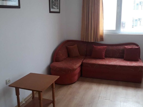 Дава се под наем Двустаен апартамент в к.к. Слънчев бряг - 65 кв.м за 300 € - Снимка #1