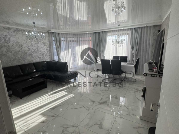 Четиристаен апартамент в Пловдив, Остромила - 179 кв.м за 1677 €/кв.м - Снимка #1