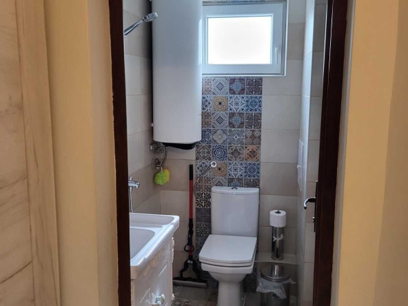 Дава се под наем Едностаен апартамент в Бургас, Център - 44 кв.м за 255 € - Снимка #1