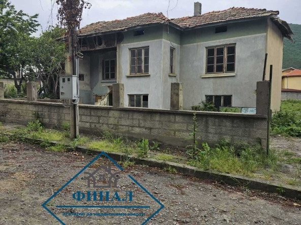 Къща в с. Троица, Област Шумен - 80 кв.м за 383 €/кв.м - Снимка #1