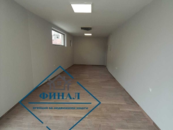 Магазин в Шумен, Томбул джамия - 51 кв.м за 995 €/кв.м - Снимка #1