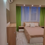 Дава се под наем Тристаен апартамент в Ямбол, Аврен - 64 кв.м за 204 € - Снимка #1