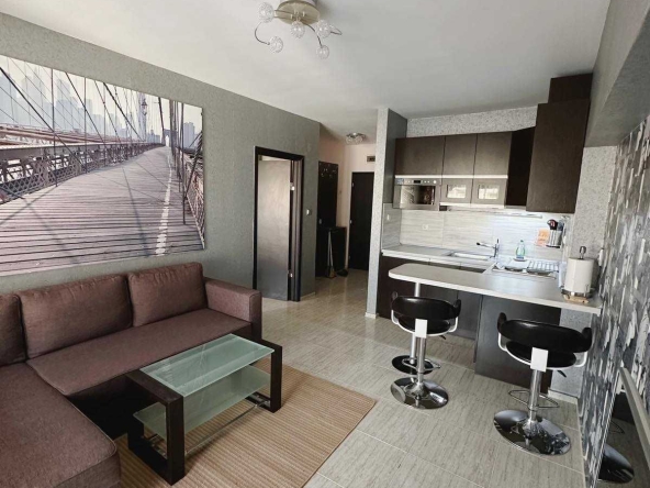 Дава се под наем Двустаен апартамент в к.к. Слънчев бряг - 60 кв.м за 306 € - Снимка #1