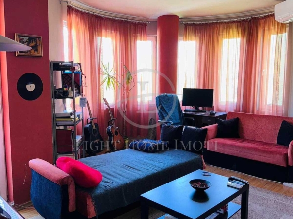 Двустаен апартамент в Пловдив, Център - 64 кв.м за 2204 €/кв.м - Снимка #1