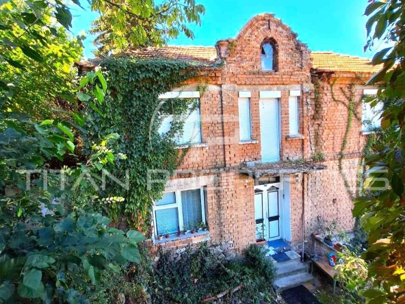 Къща в с. Тополово, Област Пловдив - 600 кв.м за 214 €/кв.м - Снимка #1