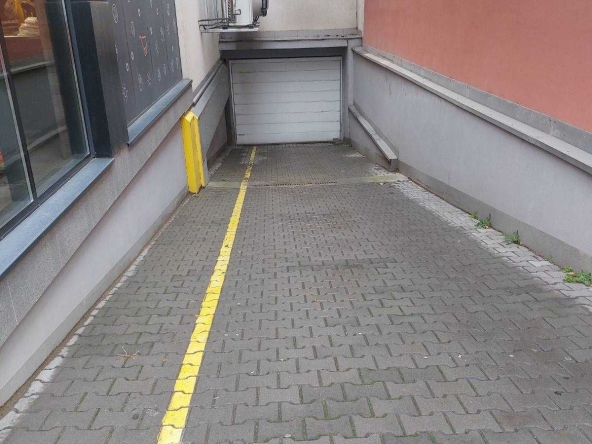 Дава се под наем Гараж / Паркомясто в Стара Загора, Аязмото - 19 кв.м за 102 € - Снимка #1