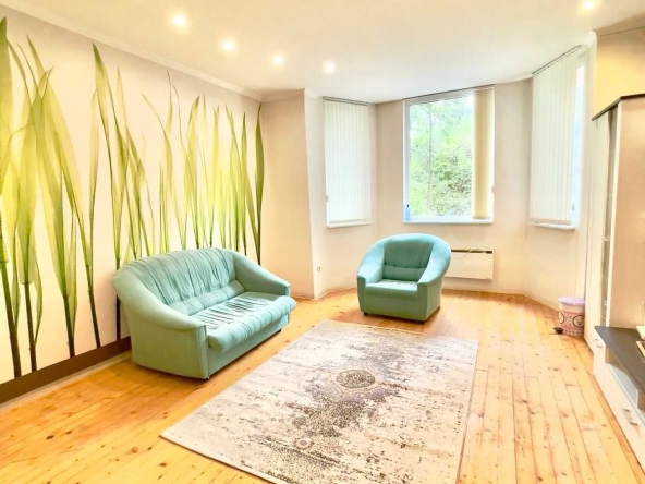 Двустаен апартамент в София, Център - 70 кв.м за 2572 €/кв.м - Снимка #1