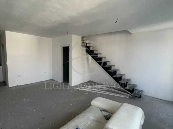 Мезонет в Пловдив, Съдийски - 210 кв.м за 1239 €/кв.м - Снимка #1