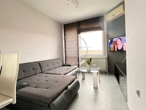 Двустаен апартамент в Пловдив, Кършияка - 55 кв.м за 2040 €/кв.м - Снимка #1