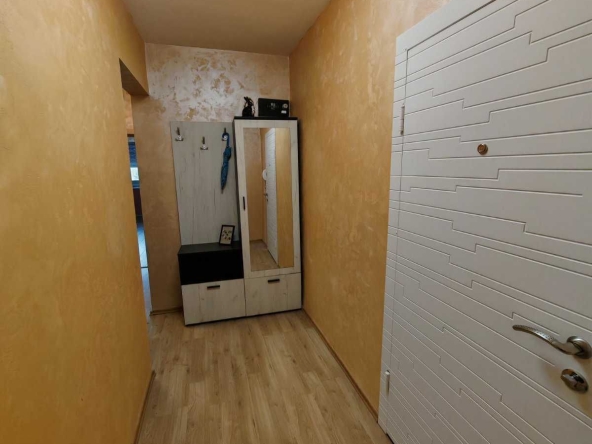 Дава се под наем Двустаен апартамент в Пазарджик, Запад - 64 кв.м за 55000 € - Снимка #1