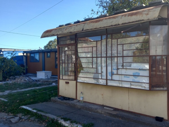 Магазин в Казанлък - 16 кв.м за 70 €/кв.м - Снимка #1