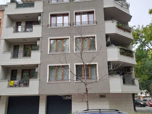 Двустаен апартамент в Пловдив, Каменица 1 - 88 кв.м за 2000 €/кв.м - Снимка #1