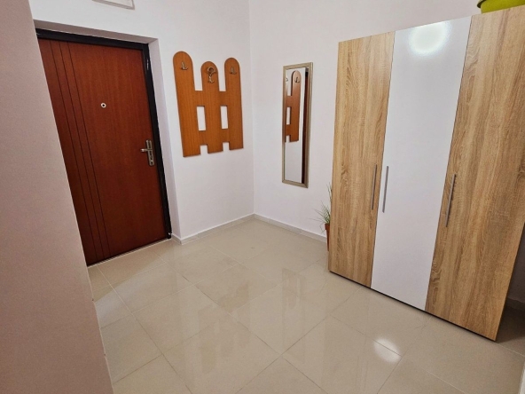 Дава се под наем Двустаен апартамент в Пазарджик, Център - 70 кв.м за 229.5 € - Снимка #1