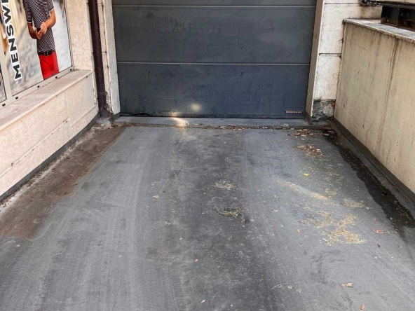 Дава се под наем Гараж / Паркомясто в Варна, Окръжна болница - 15 кв.м за 102 € - Снимка #1