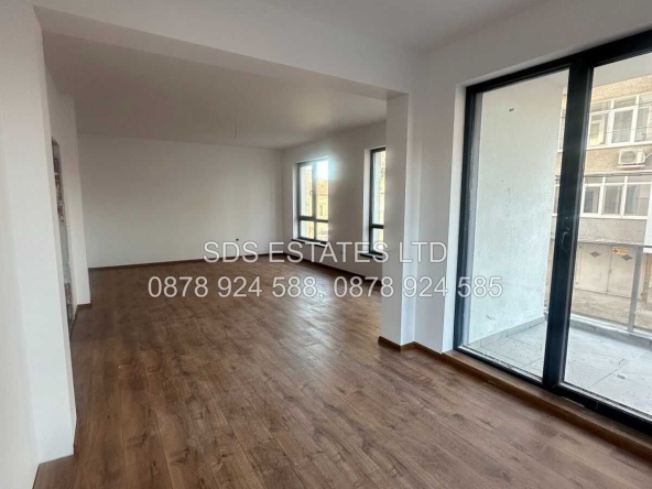 Тристаен апартамент в Казанлък - 116 кв.м за 1071 €/кв.м - Снимка #1