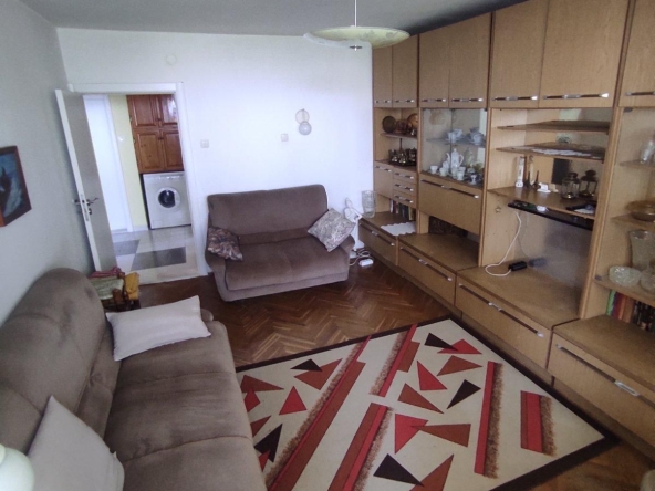 Двустаен апартамент в Бургас, Славейков - 69 кв.м за 1756 €/кв.м - Снимка #1