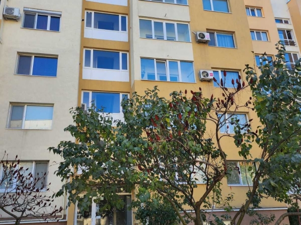 Тристаен апартамент в Кюстендил, Запад - 87 кв.м за 828 €/кв.м - Снимка #1