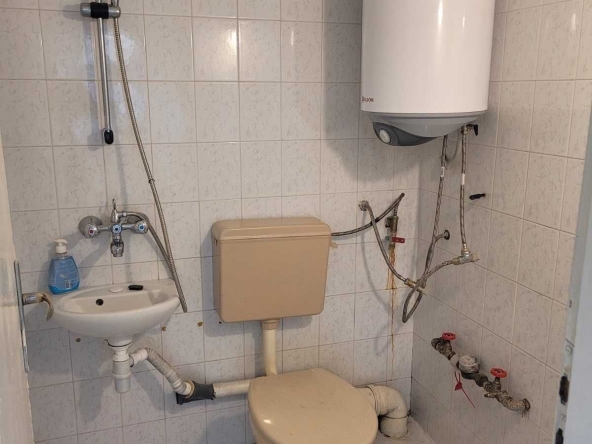 Магазин в Варна, Червен площад - 78 кв.м за 1603 €/кв.м - Снимка #1