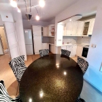 Дава се под наем Многостаен апартамент в Бургас, Център - 135 кв.м за 550 € - Снимка #1