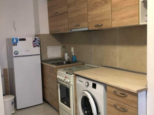 Дава се под наем Двустаен апартамент в Бургас, Меден рудник - зона А - 57 кв.м за 175 € - Снимка #1