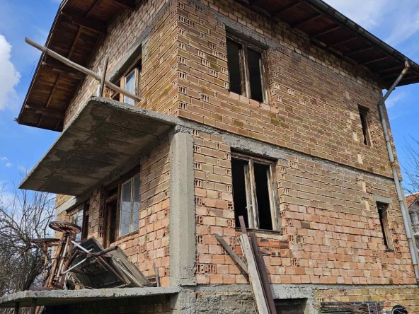 Къща в с. Гълъбник, Област Перник - 102 кв.м за 574 €/кв.м - Снимка #1