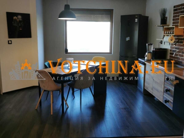 Тристаен апартамент в Варна, Център - 133 кв.м за 1627 €/кв.м - Снимка #1