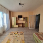 Тристаен апартамент в Чирпан - 122 кв.м за 681 €/кв.м - Снимка #1