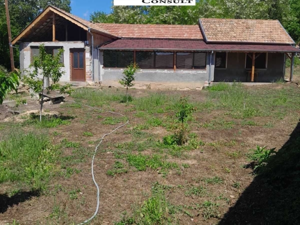 Къща в с. Крамолин, Област Габрово - 100 кв.м за 230 €/кв.м - Снимка #1