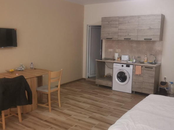 Дава се под наем Едностаен апартамент в Пловдив, Остромила - 50 кв.м за 306 € - Снимка #1