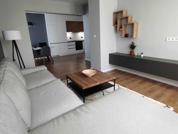 Дава се под наем Тристаен апартамент в София, Манастирски ливади - 120 кв.м за 688.5 € - Снимка #1