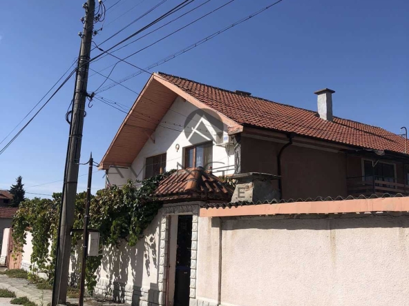 Етаж от къща в с. Калековец, Област Пловдив - 150 кв.м за 1243 €/кв.м - Снимка #1