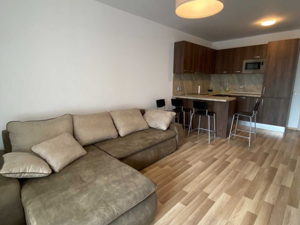 Дава се под наем Тристаен апартамент в София, Младост 1 - 110 кв.м за 490 € - Снимка #1