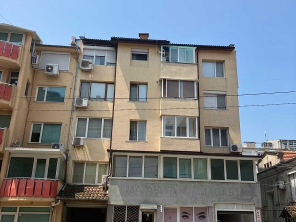 Четиристаен апартамент в с. Борущица, Област Стара Загора - 105 кв.м за 1429 €/кв.м - Снимка #1