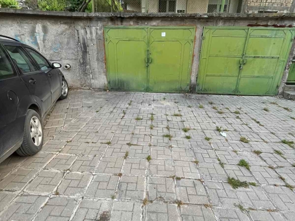 Гараж / Паркомясто в Асеновград - 16 кв.м за 1275 €/кв.м - Снимка #1