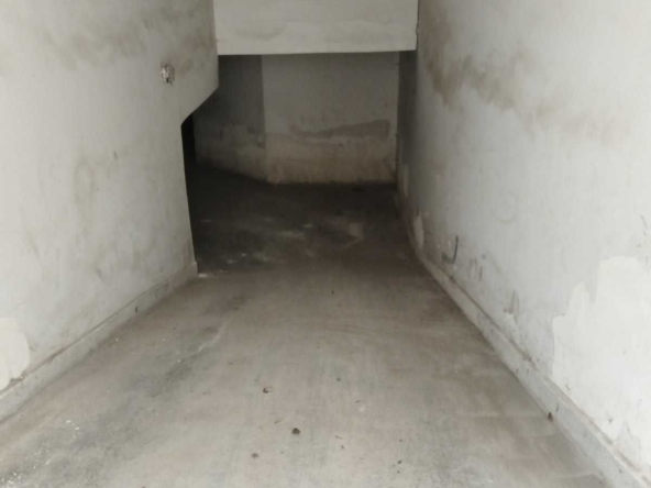 Дава се под наем Гараж / Паркомясто в Бургас, Меден рудник - зона А - 21 кв.м за 11000 € - Снимка #1