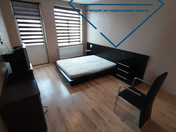 Етаж от къща в Шумен, Център - 120 кв.м за 1041 €/кв.м - Снимка #1