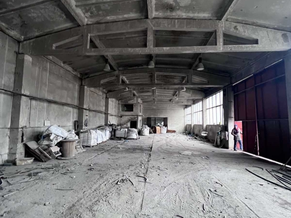 Дава се под наем Склад в Ботевград - 100 кв.м за 178.5 € - Снимка #1