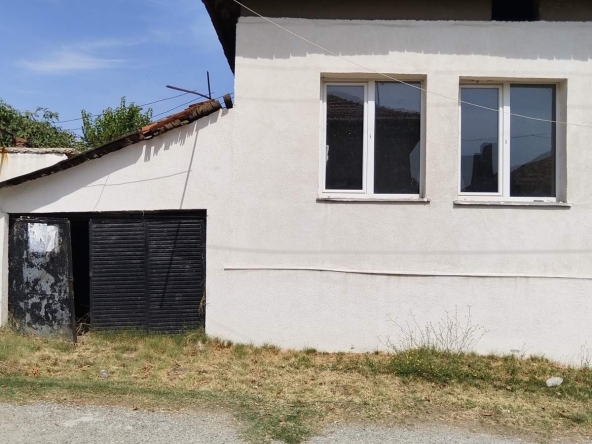 Дава се под наем Къща в Земен - 80 кв.м за 38760 € - Снимка #1