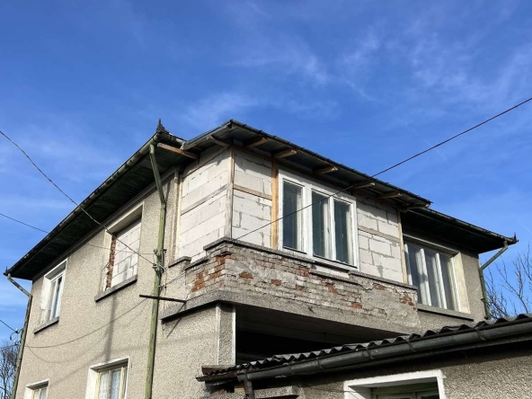 Етаж от къща в Горна Оряховица - 360 кв.м за 153 €/кв.м - Снимка #1