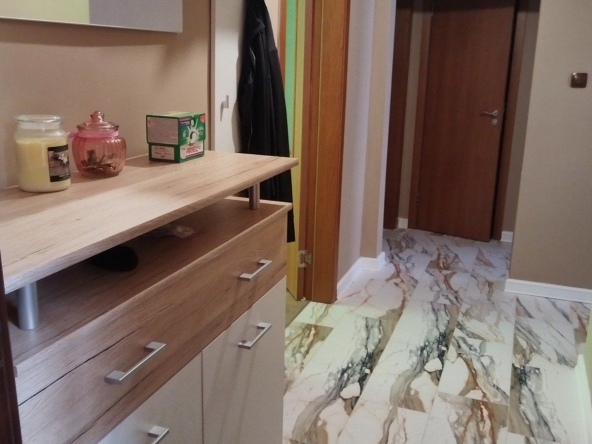 Тристаен апартамент в Перник, Стара Тева - 85 кв.м за 1624 €/кв.м - Снимка #1