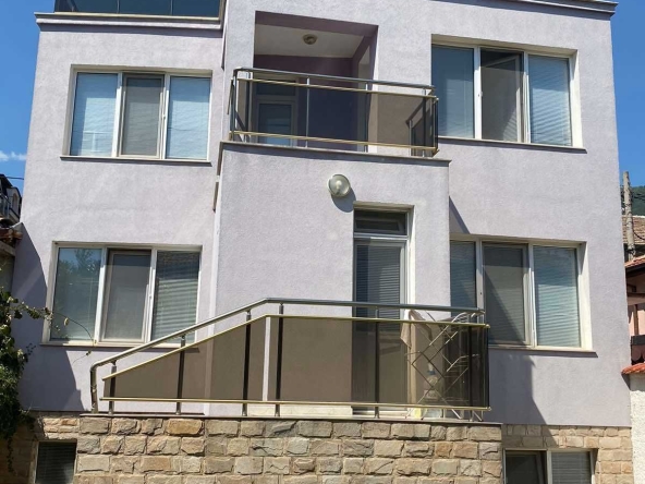 Къща в Карлово - 245 кв.м за 1307 €/кв.м - Снимка #1