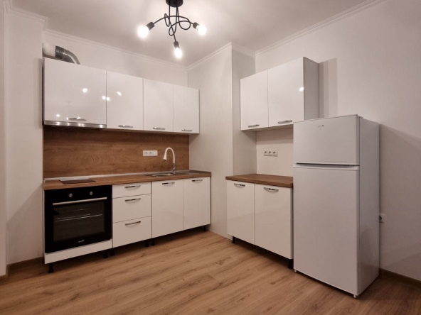 Дава се под наем Тристаен апартамент в Разград, Абритус - 105 кв.м за 433.5 € - Снимка #1