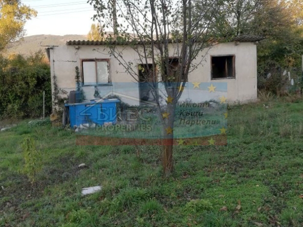 Парцел в с. Николаево, Област Перник - 2400 кв.м за 12 €/кв.м - Снимка #1