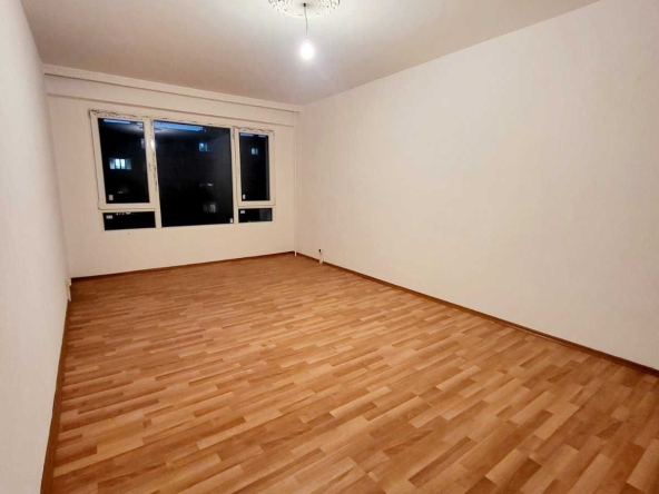 Двустаен апартамент в Добрич, Дунавите - 68 кв.м за 713 €/кв.м - Снимка #1