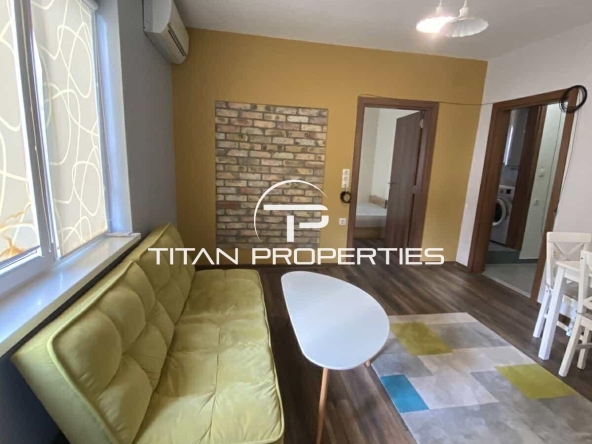 Дава се под наем Етаж от къща в Варна, Цветен квартал - 58 кв.м за 375 € - Снимка #1